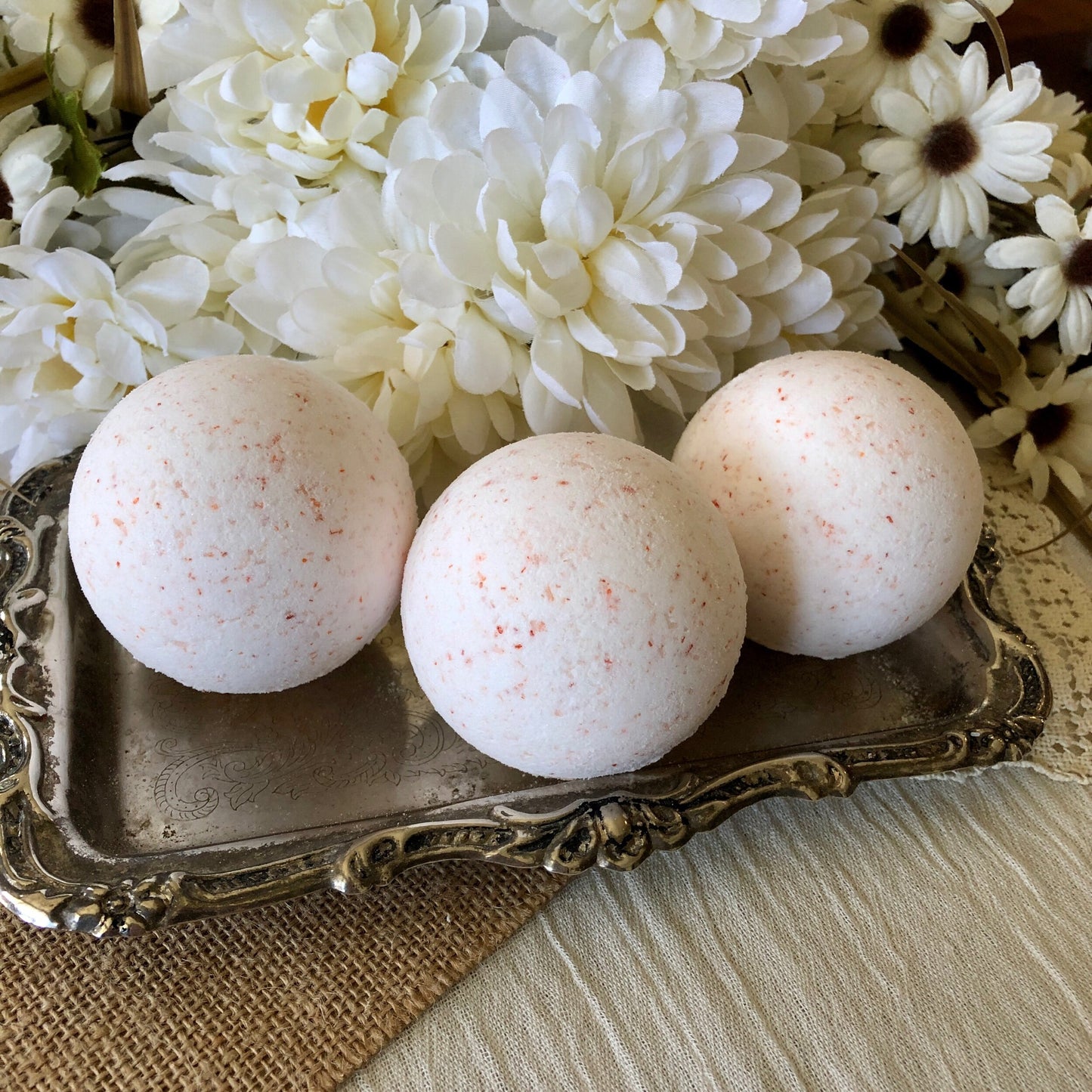 Strawberries and Champagne - Jumbo Bath Bomb