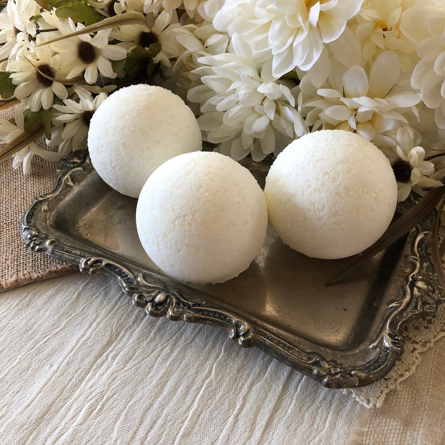 Simply Vanilla - Jumbo Bath Bomb