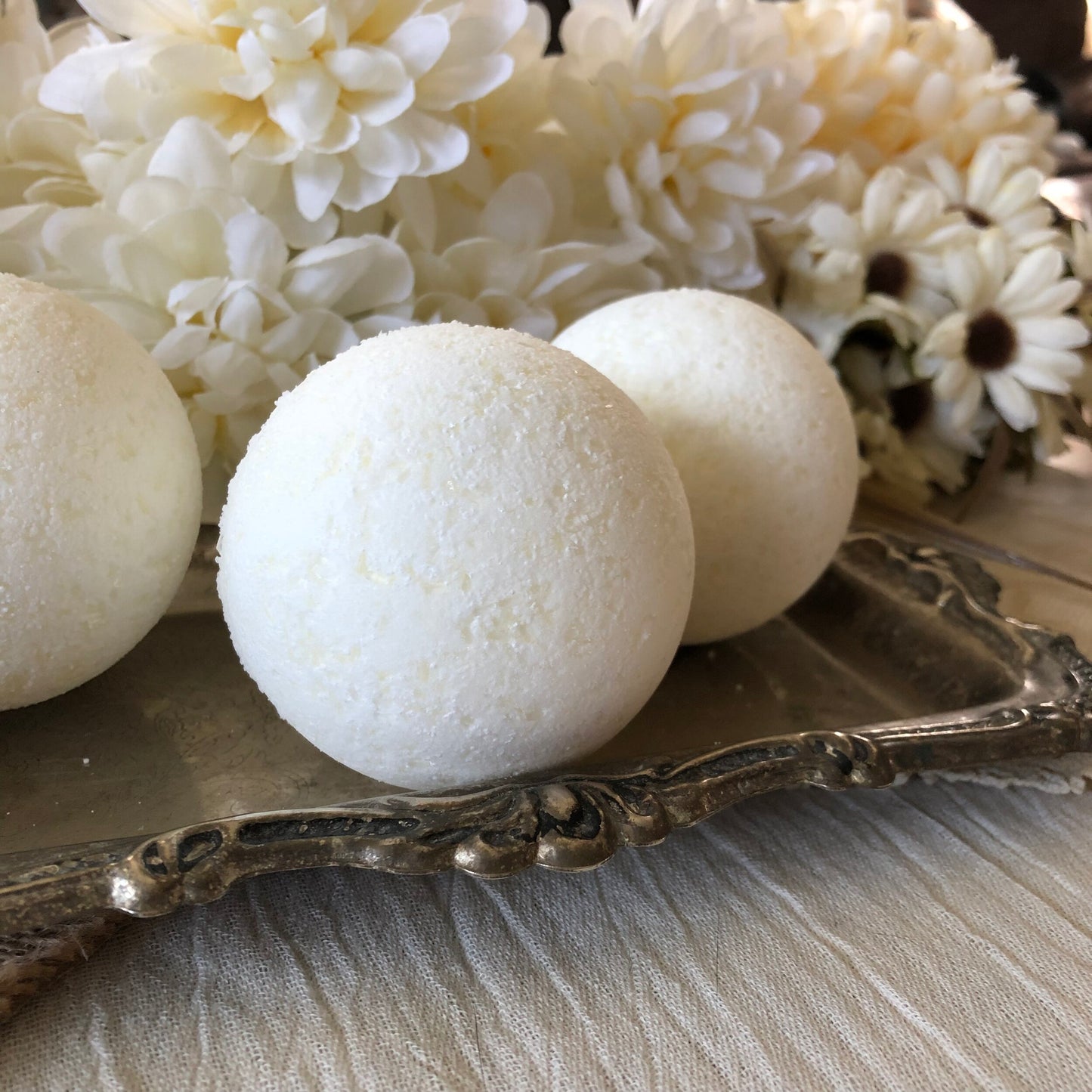 Simply Vanilla - Jumbo Bath Bomb
