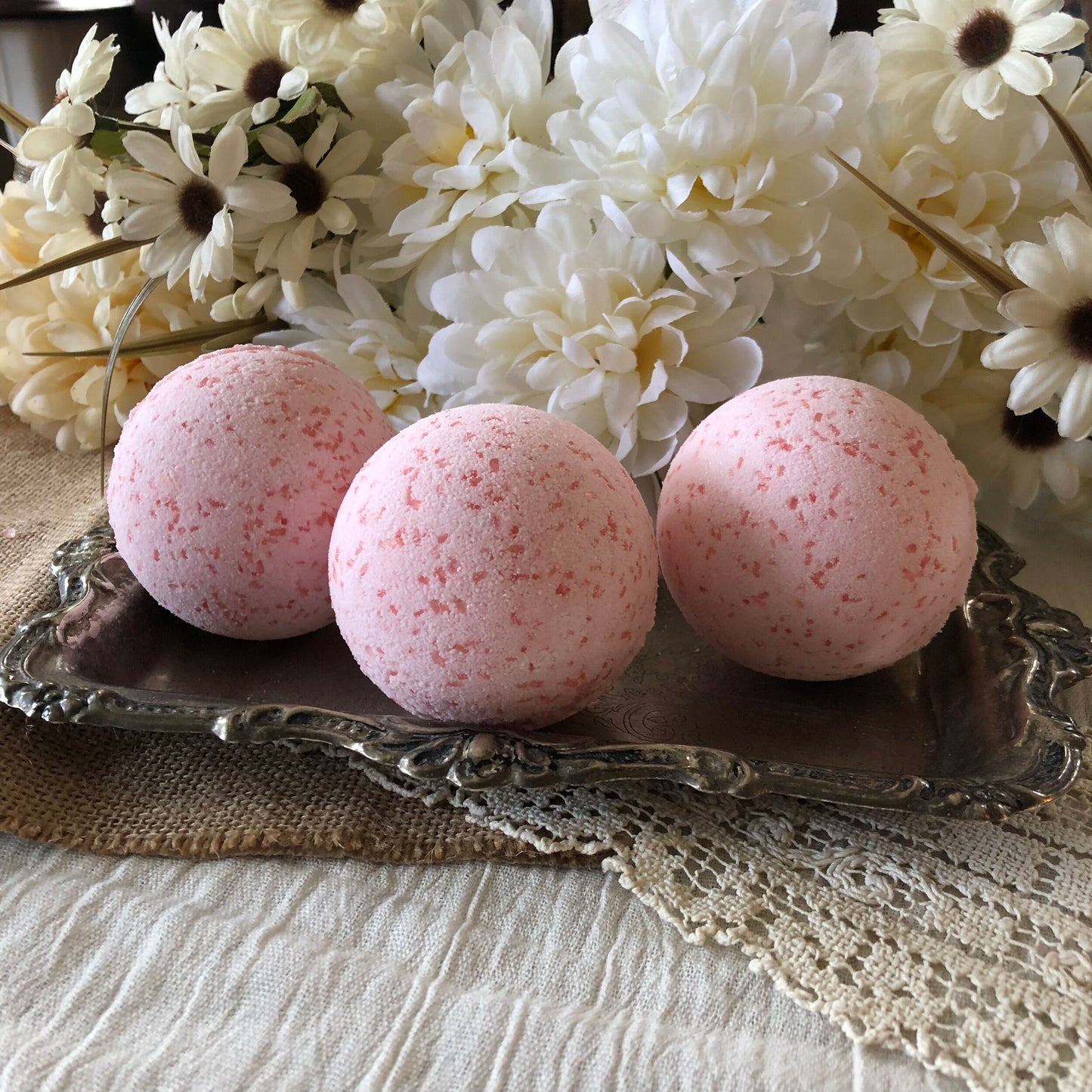 Blackberry Magnolia - Jumbo Bath Bomb