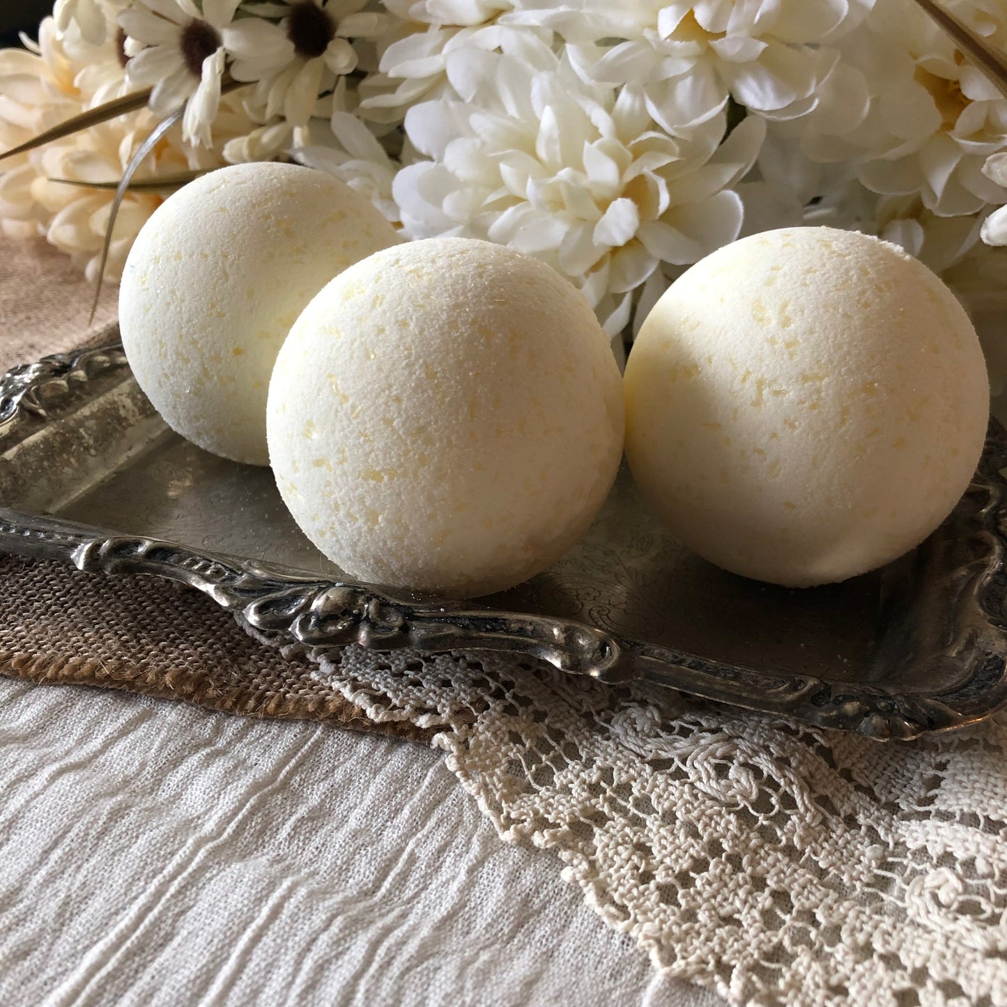 Almond Honey - Jumbo Bath Bomb