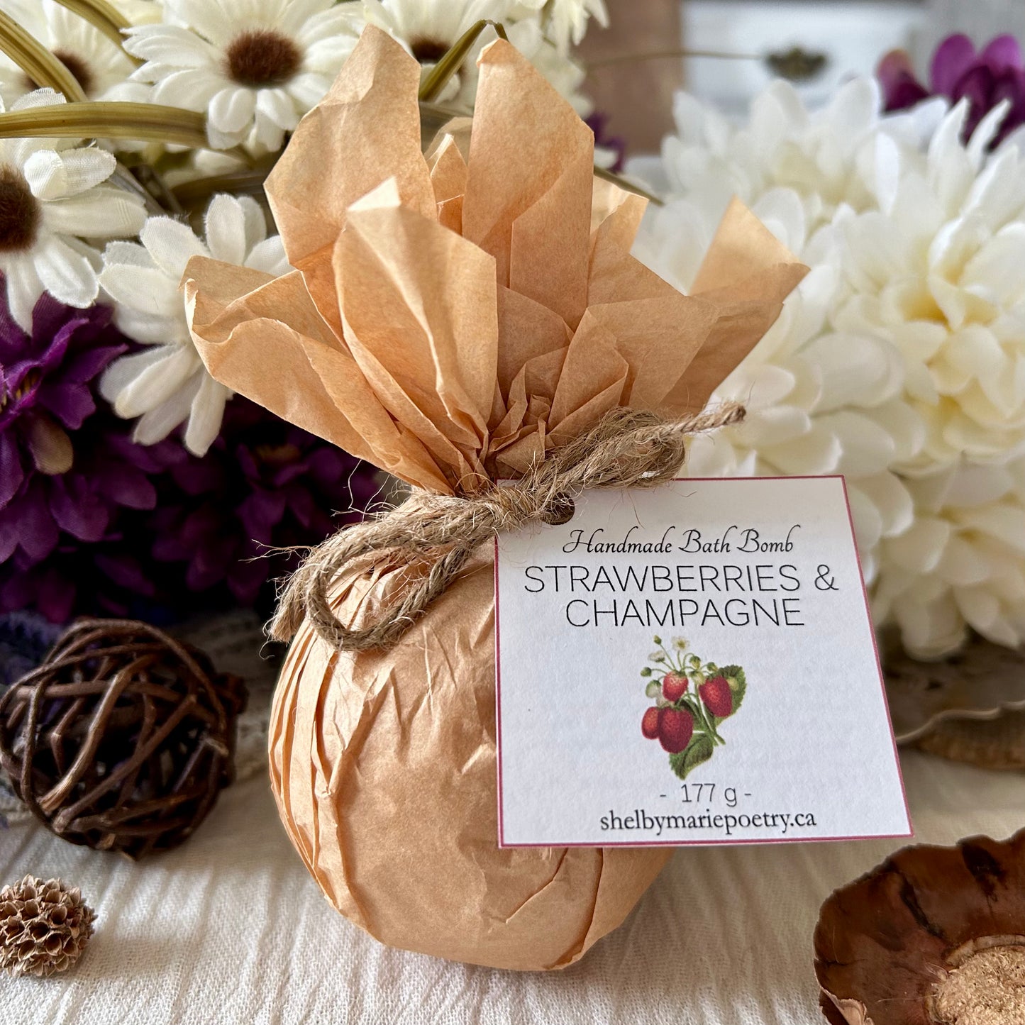 Strawberries and Champagne - Jumbo Bath Bomb