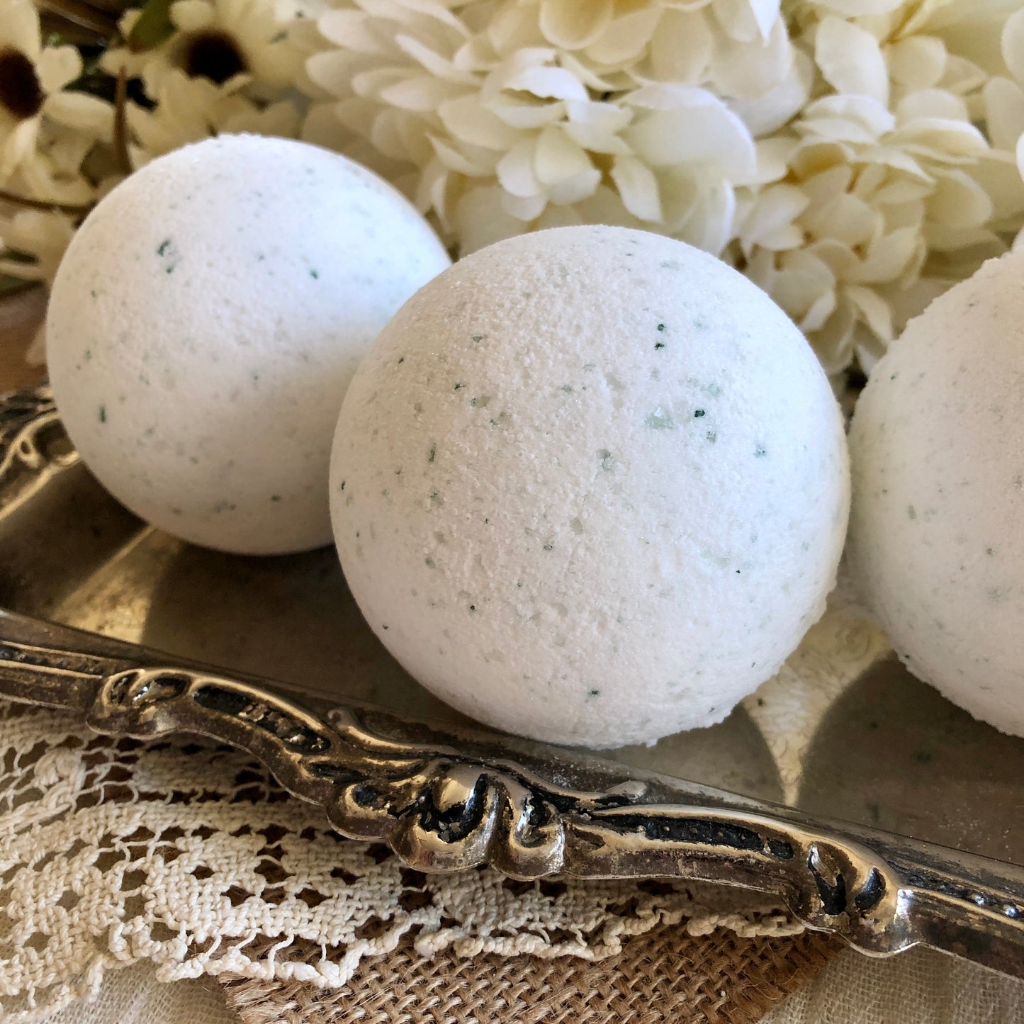 Lilac and Lily - Jumbo Bath Bomb