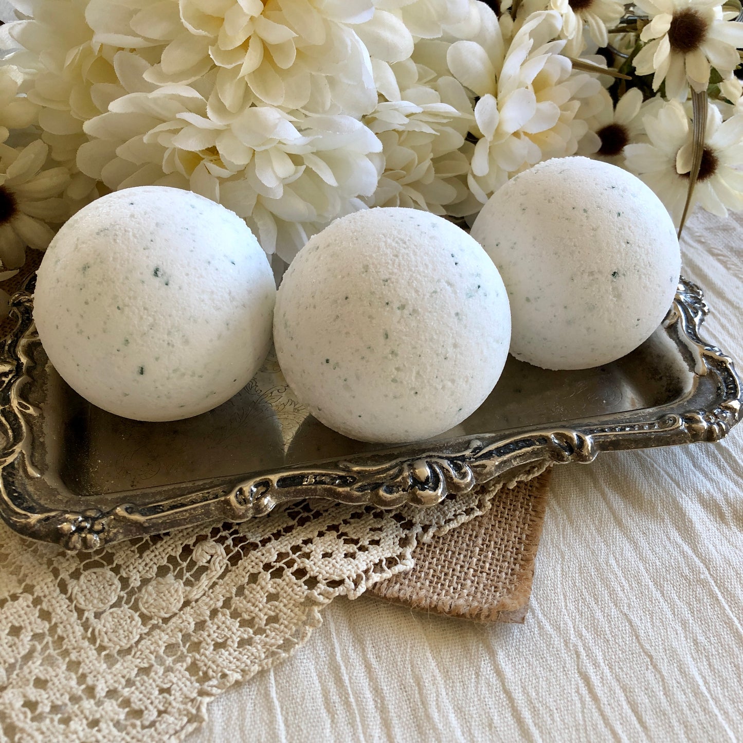 Lilac and Lily - Jumbo Bath Bomb
